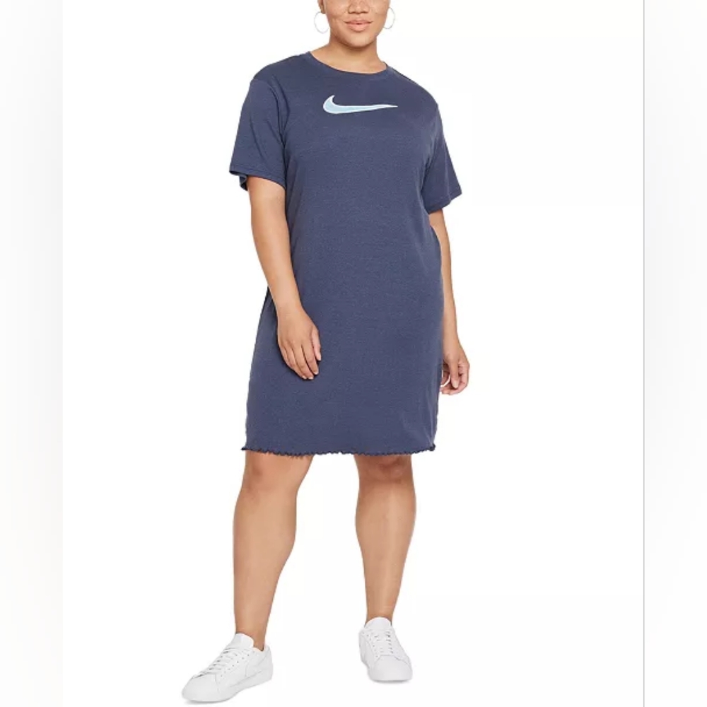 NIKE Plus Size Sportswear Femme Dress